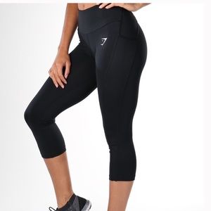 Cropped black sculpture leggings!!